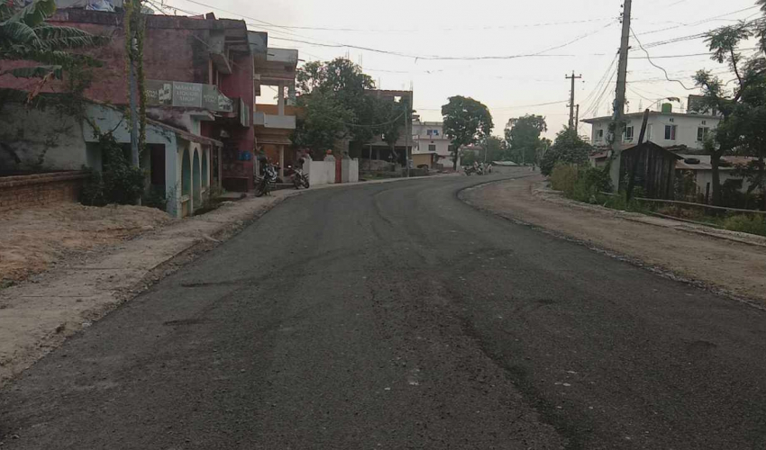 सहिदगेट–राजघाट सडक ठेक्का भएको चार वर्षपछि कालोपत्र हुँदै